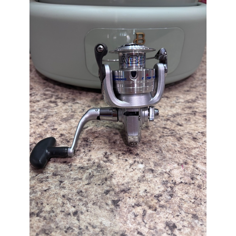 Daiwa Shock 3000-B Spinning Fishing Reel Silver ABS Spool SH3000-B
